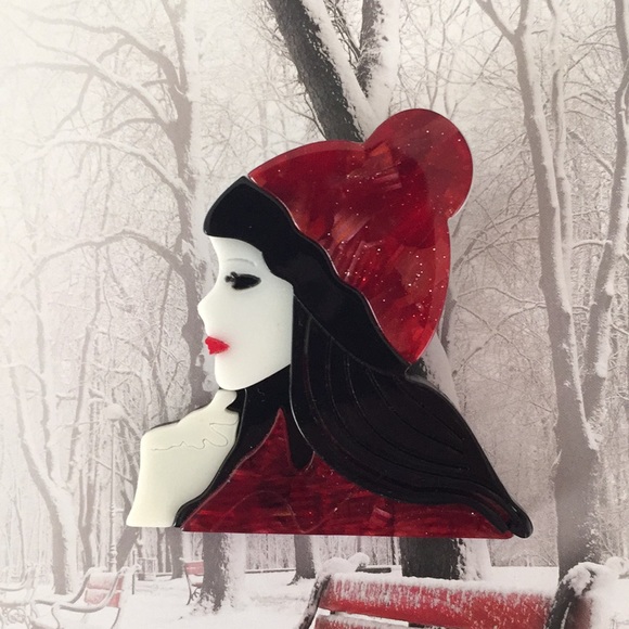 ๐50% OFF/3+...Young Lady in Red Toque and Scarf Brooch - Picture 1 of 10